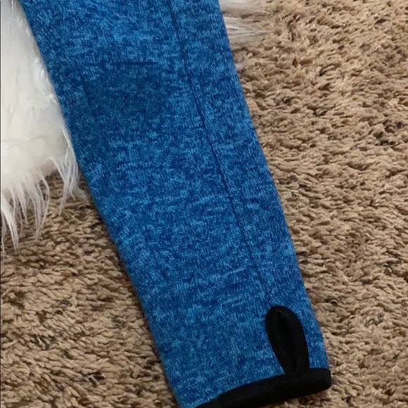 On the Peak hoodie - Picture 2 of 3